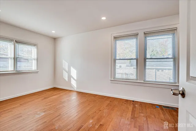 $2,800 | 385 Pierson Avenue, Unit 1, Edison, NJ 08837