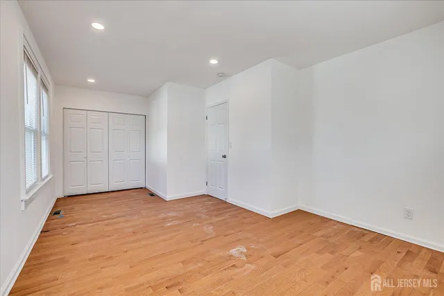 $2,800 | 385 Pierson Avenue, Unit 1, Edison, NJ 08837