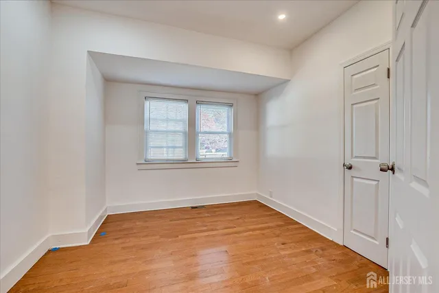 $2,800 | 385 Pierson Avenue, Unit 1, Edison, NJ 08837