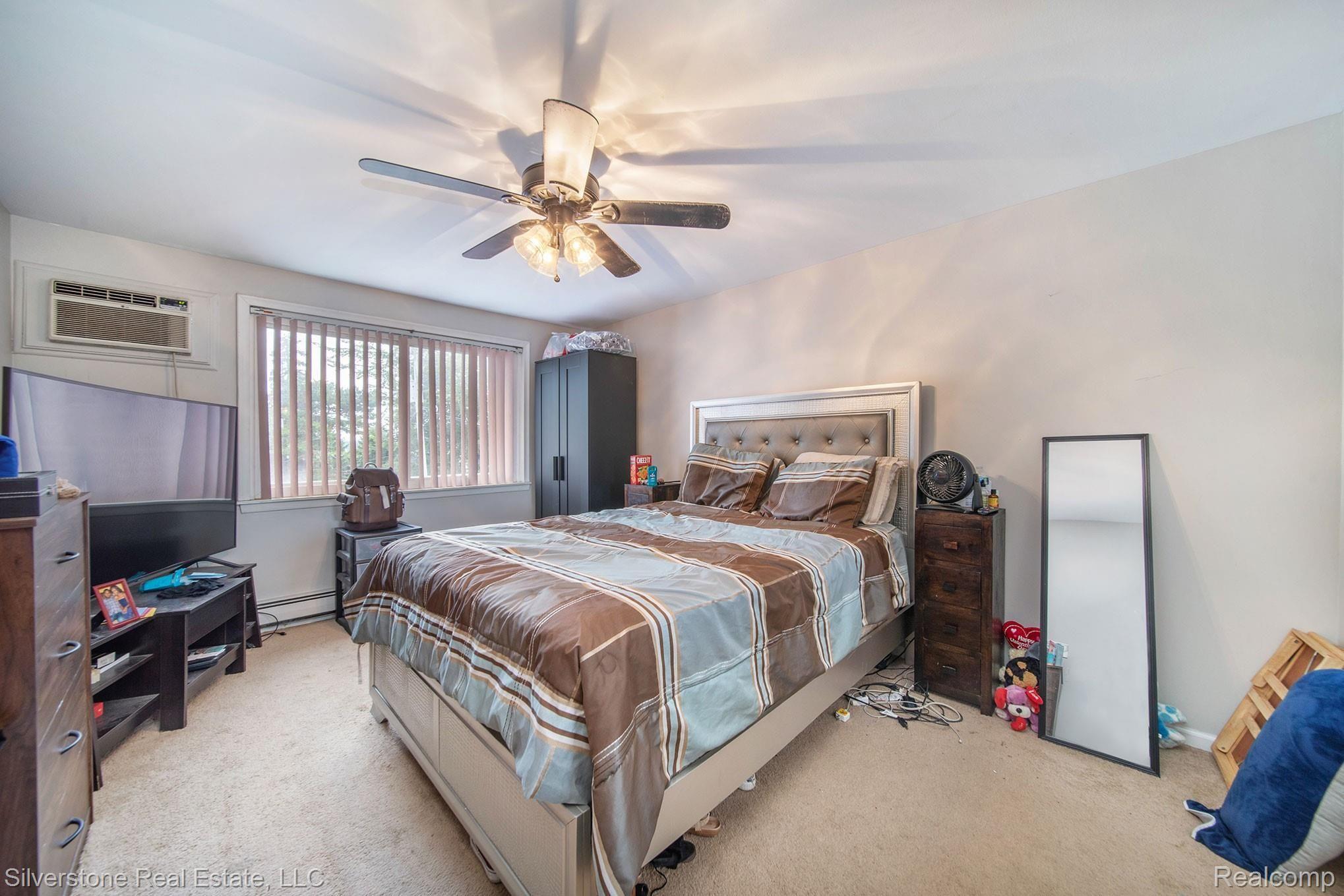 162 Ladd Road Walled Lake, MI 48390 - Photo 14 of 17 162-Ladd_19.jpg