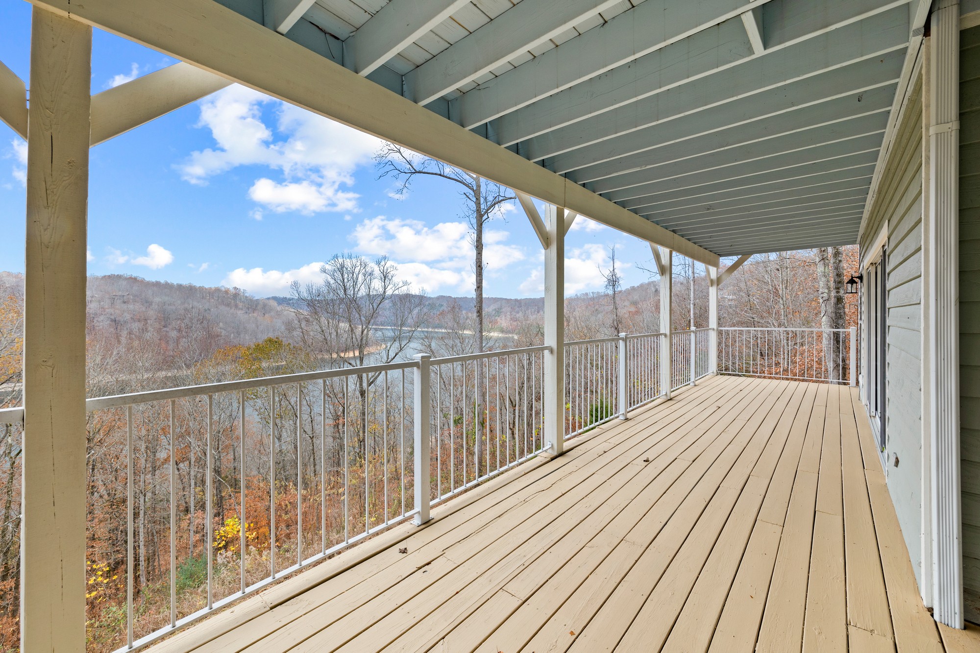 998 Highland Trail Sparta, TN 38583 - Photo 24 of 43 a view of balcony with wooden floor