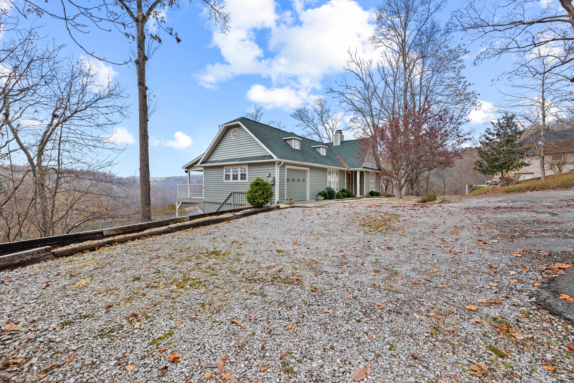 998 Highland Trail Sparta, TN 38583 - Photo 30 of 43 a front view of a house with a yard
