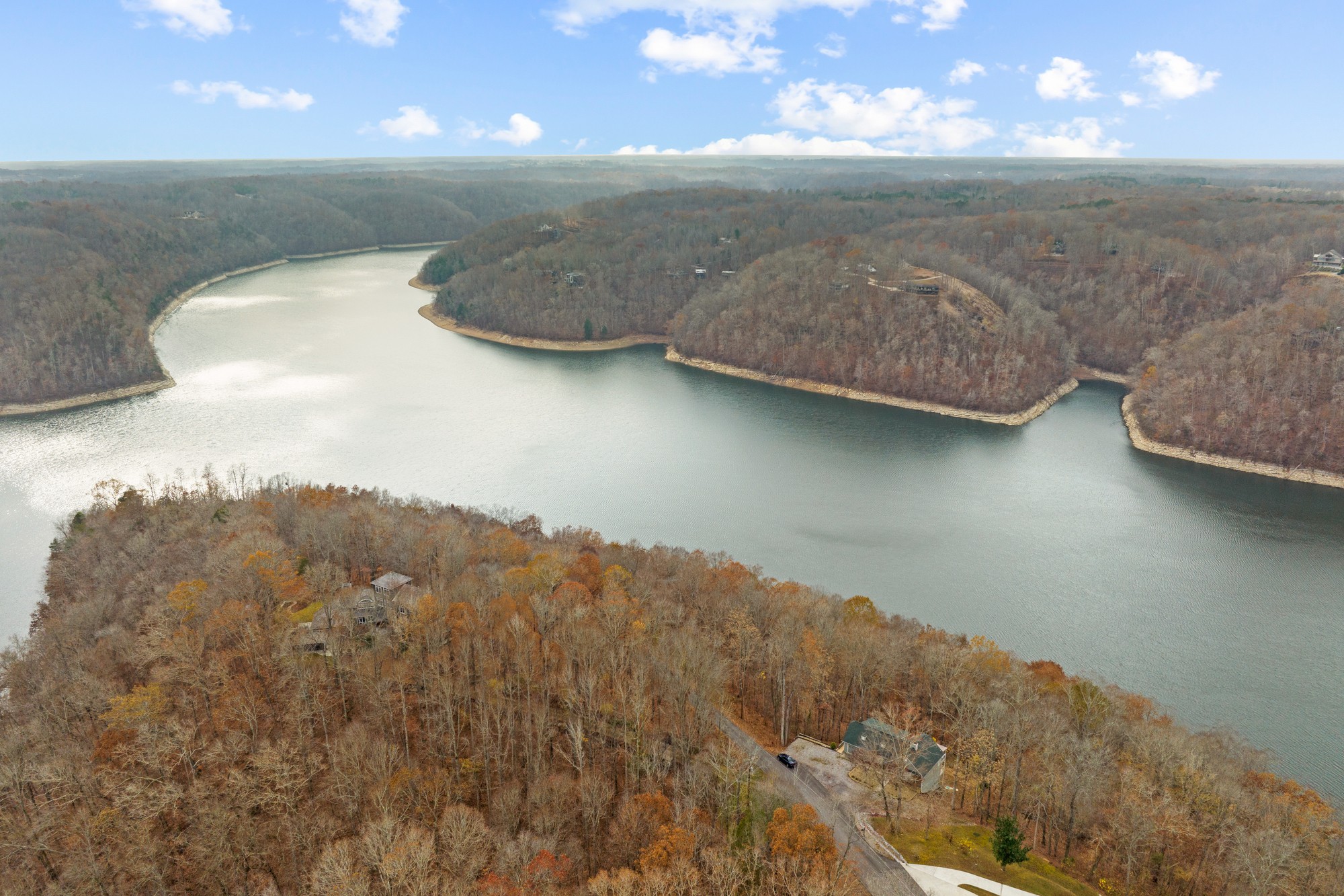 998 Highland Trail Sparta, TN 38583 - Photo 41 of 43 a view of a lake from a mountain
