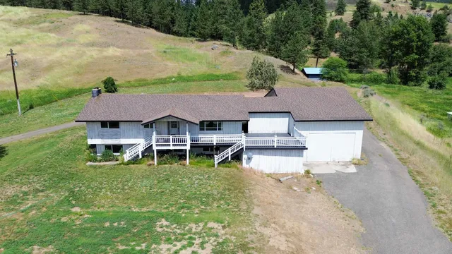 $440,000 | 598 North 395th Highway, Kettle Falls, WA 99141