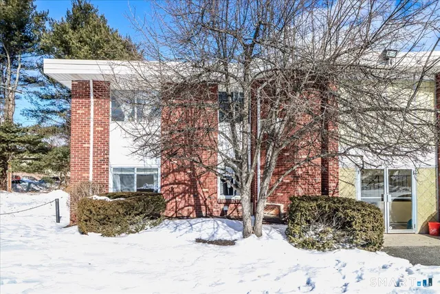 $249,900 | 38 Candlewood Lake Road South, Unit 3, New Milford, CT 06776