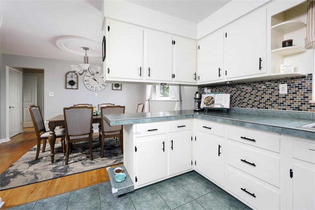 16 Grace Road Scottdale, PA 15683 - Photo 13 of 42 White cabinets