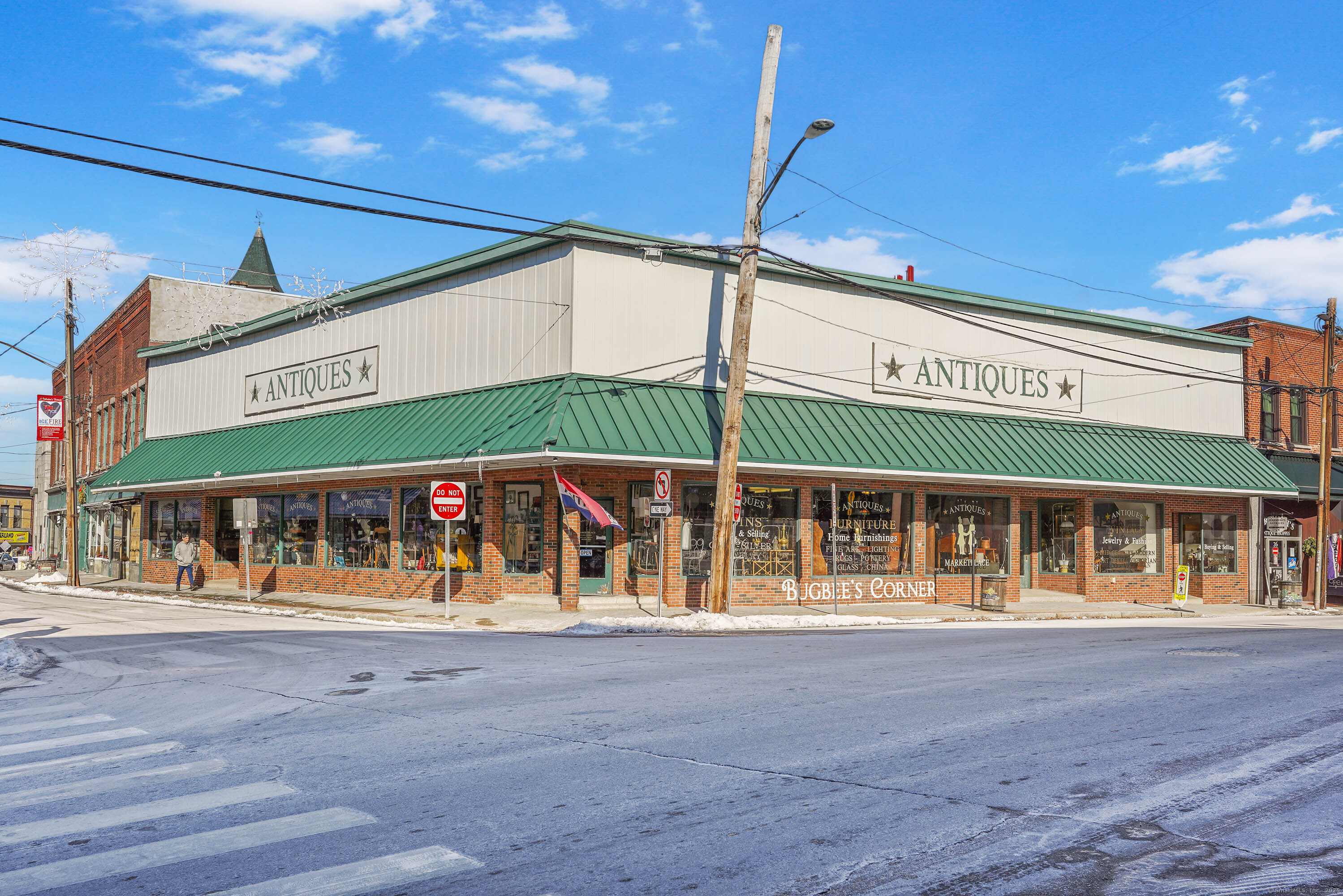 a view of outdoor space