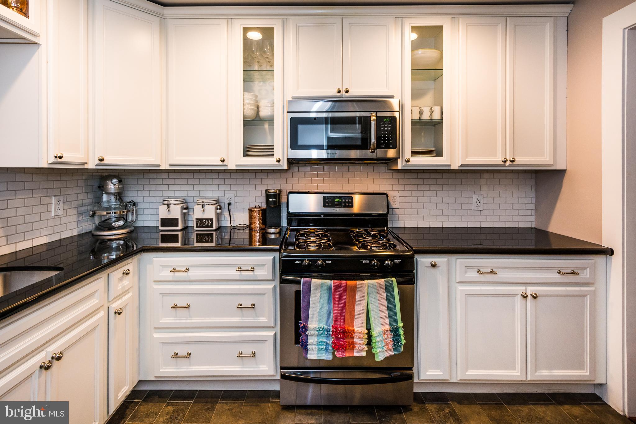 1443 Decatur Street Baltimore, MD 21230 - Photo 10 of 38 Gourmet Kitchen