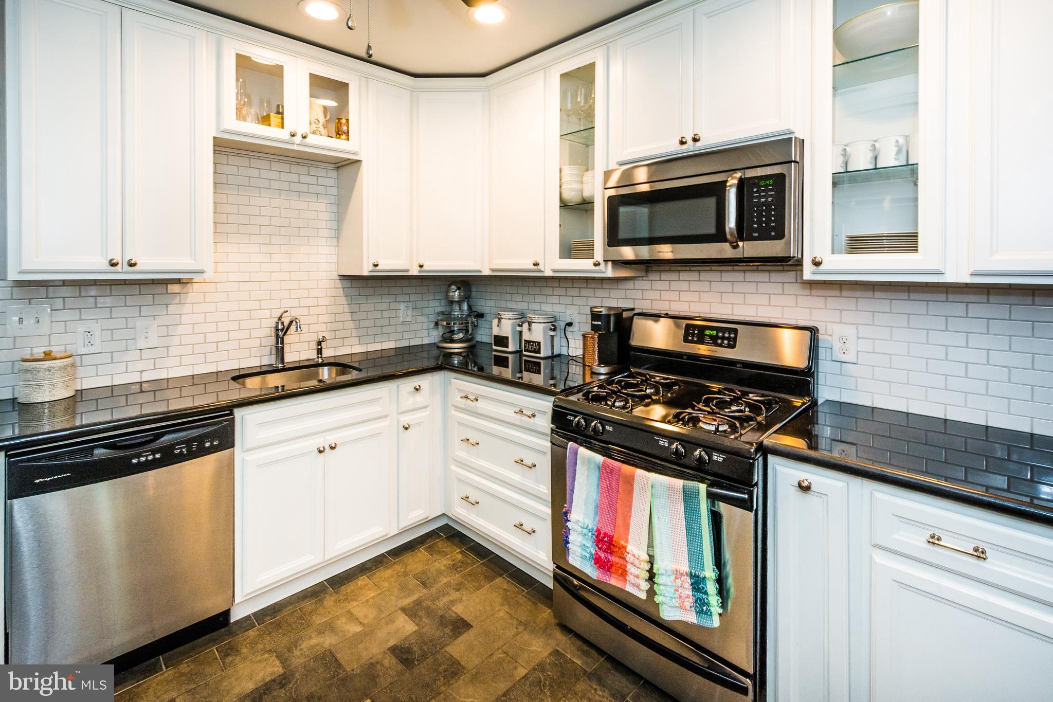 1443 Decatur Street Baltimore, MD 21230 - Photo 12 of 38 Stainless Steel Appliances