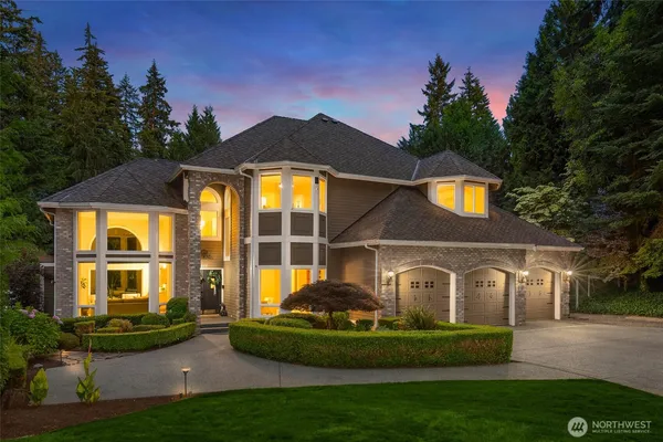 $1,999,000 | 8220 228th Street Southeast, Woodinville, WA 98072