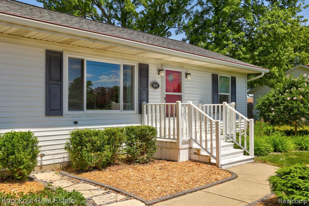 9941 Lange Road Birch Run, MI 48415 - Photo 4 of 42