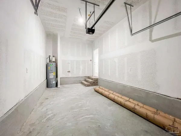 $1,695 | 9455 Nature Crk Lane, Pensacola, FL 32526