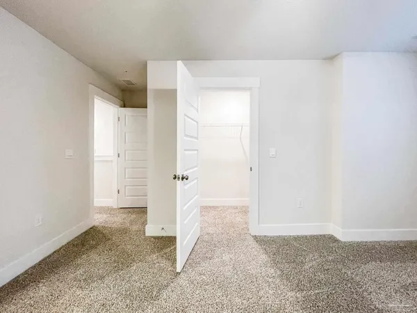 $1,695 | 9455 Nature Crk Lane, Pensacola, FL 32526