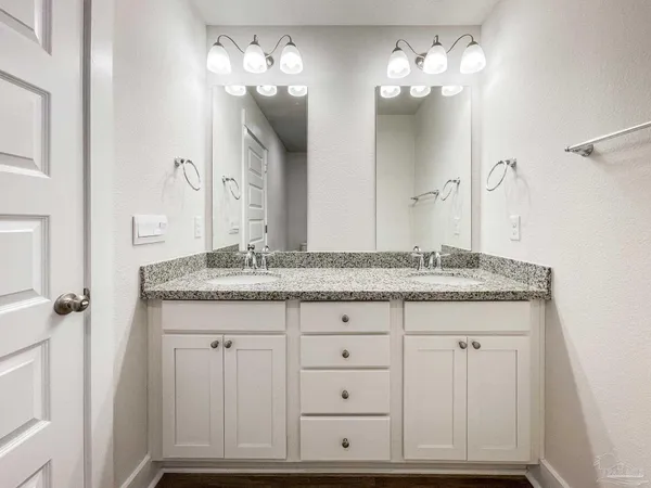 $1,695 | 9455 Nature Crk Lane, Pensacola, FL 32526