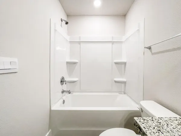 $1,695 | 9455 Nature Crk Lane, Pensacola, FL 32526