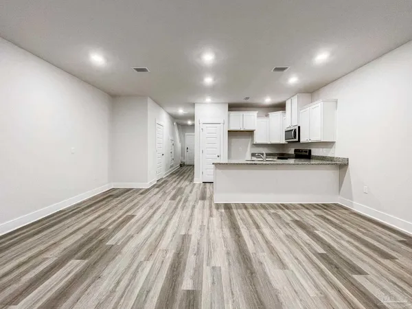 $1,695 | 9455 Nature Crk Lane, Pensacola, FL 32526