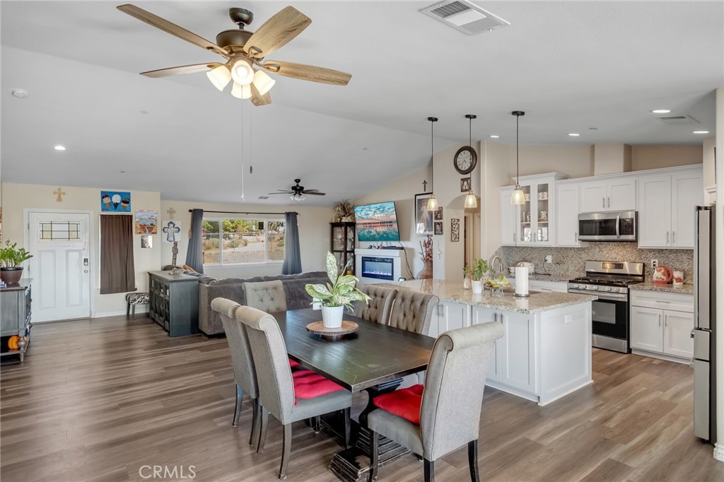 11374 Desert View Road Pinon Hills, CA 92372 - Photo 7 of 42 Gallery Image 7
