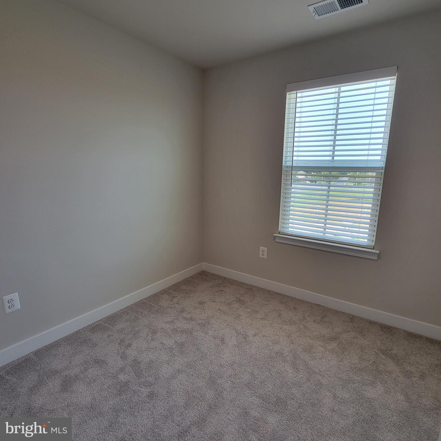 140 Fletcher Circle Middletown, DE 19709 - Photo 32 of 36 an empty room with a window