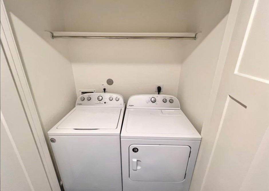 21155 Gosling Road, Unit 47B Spring, TX 77388 - Photo 26 of 29 a utility room with dryer and washer