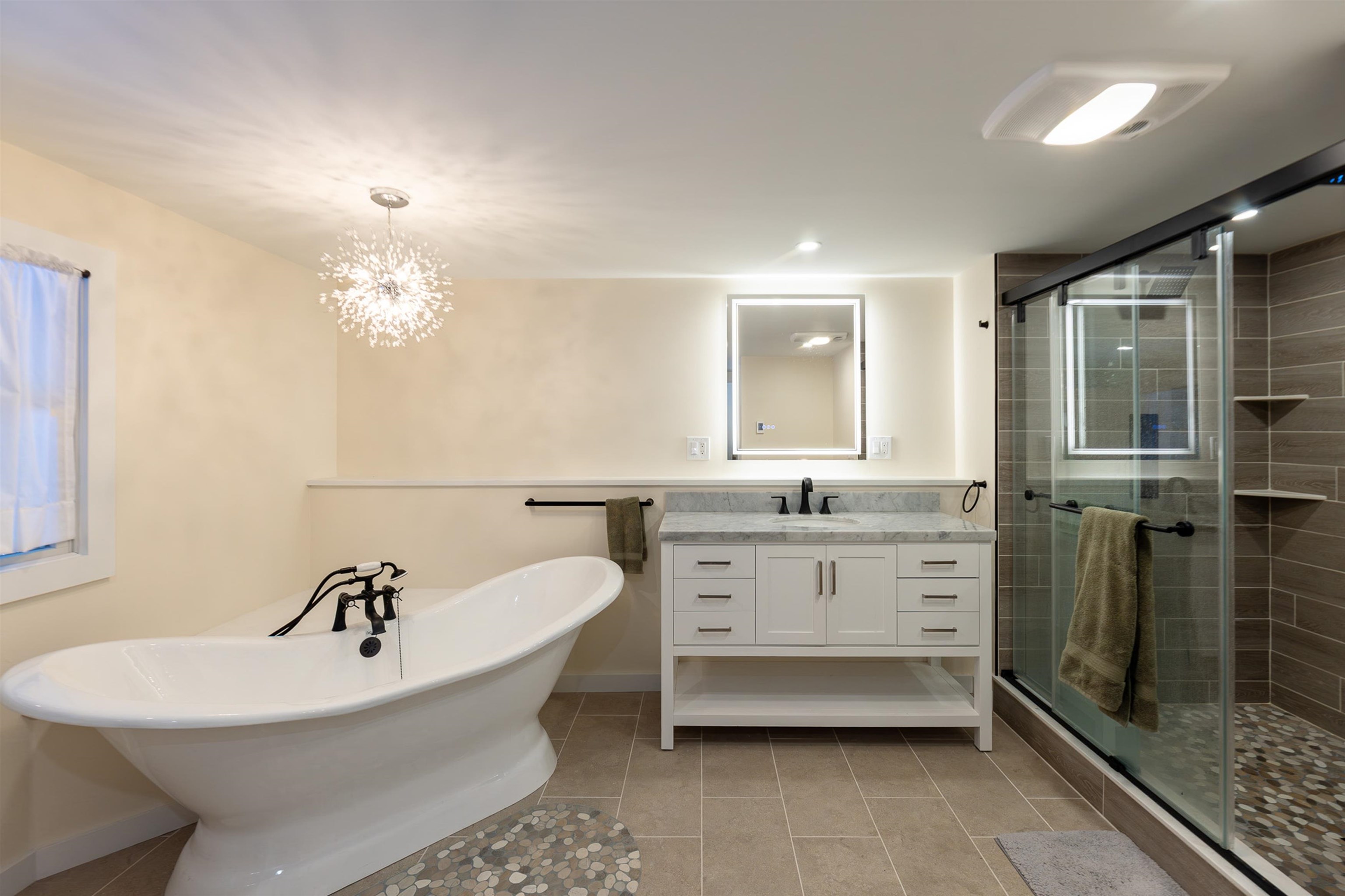 107 Jay Hill Road Hartford, VT 05001 - Photo 15 of 22