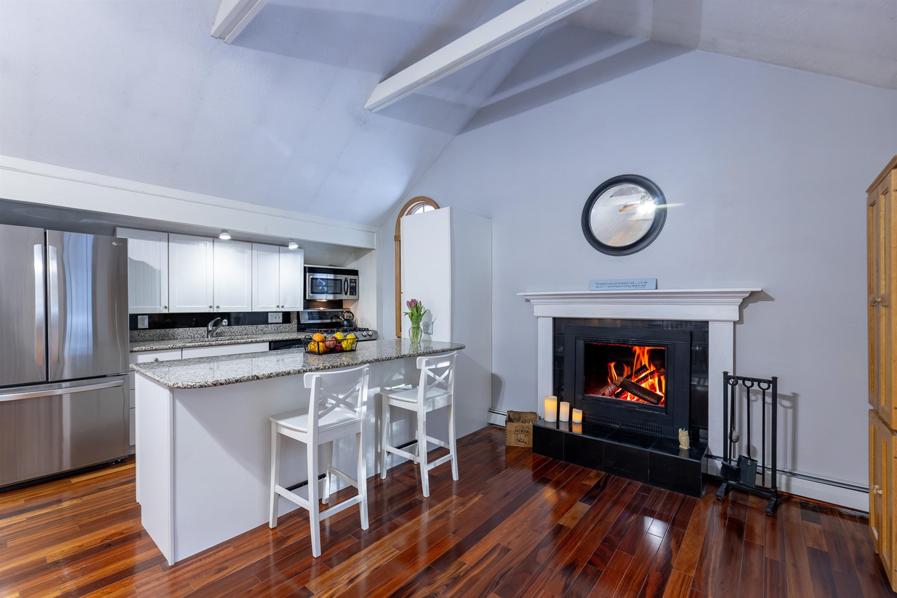 107 Jay Hill Road Hartford, VT 05001 - Photo 5 of 22