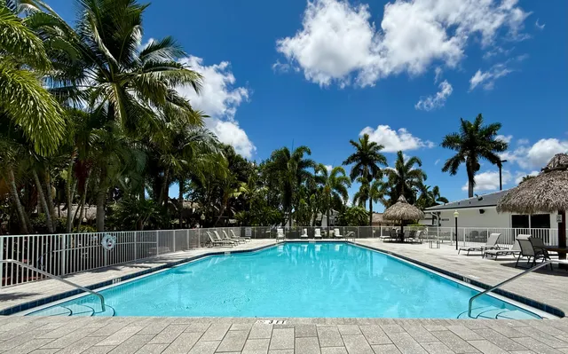 $270,000 | 276 North Cortez Drive, Unit 276, Pompano Beach, FL 33068