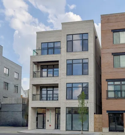 $6,400 | 1615 West Irving Park Road, Unit 3S, Chicago, IL 60613