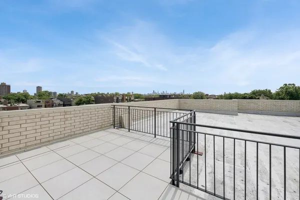 $6,400 | 1615 West Irving Park Road, Unit 3S, Chicago, IL 60613