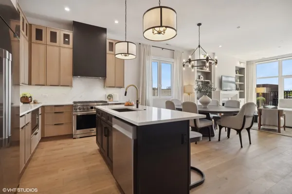 $6,400 | 1615 West Irving Park Road, Unit 3S, Chicago, IL 60613