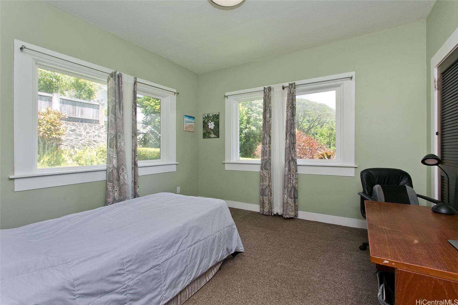 2742 Manoa Road Honolulu, HI 96822 - Photo 13 of 25 Third Bedroom