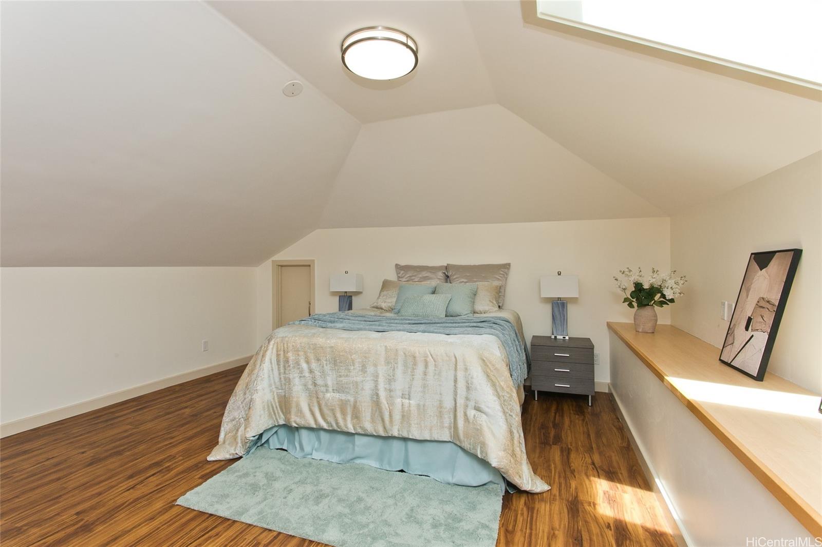 2742 Manoa Road Honolulu, HI 96822 - Photo 16 of 25 Upstairs Bedroom with Air Conditioning