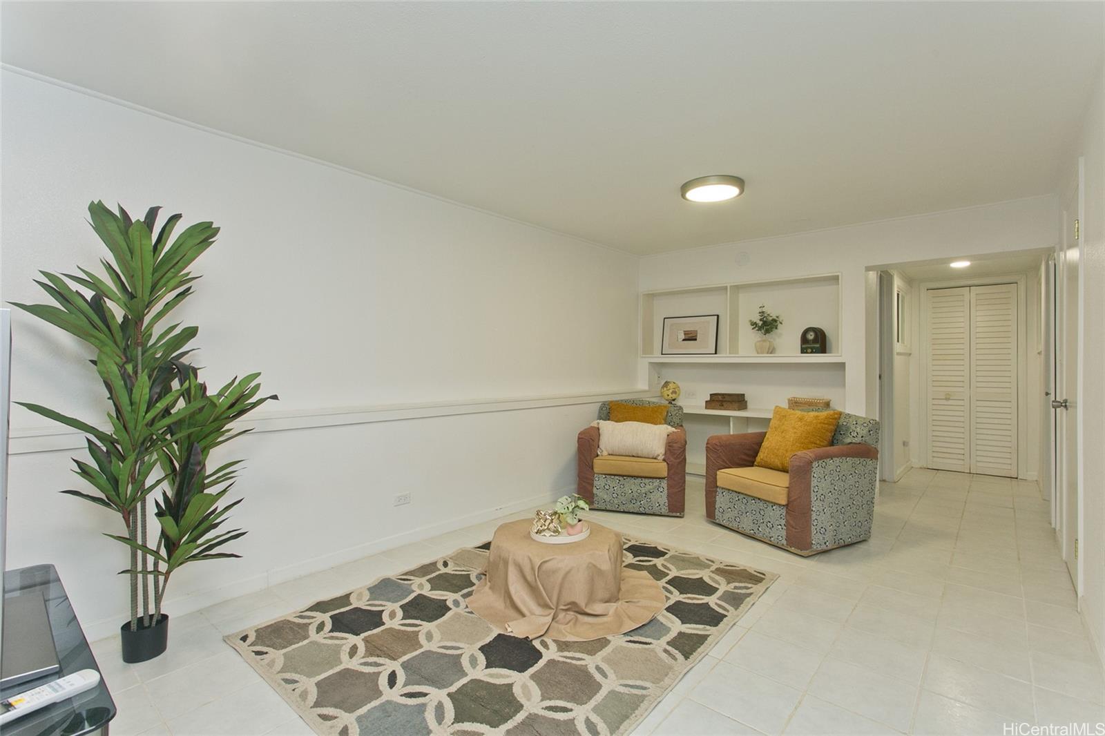 2742 Manoa Road Honolulu, HI 96822 - Photo 18 of 25 Downstairs Living Area