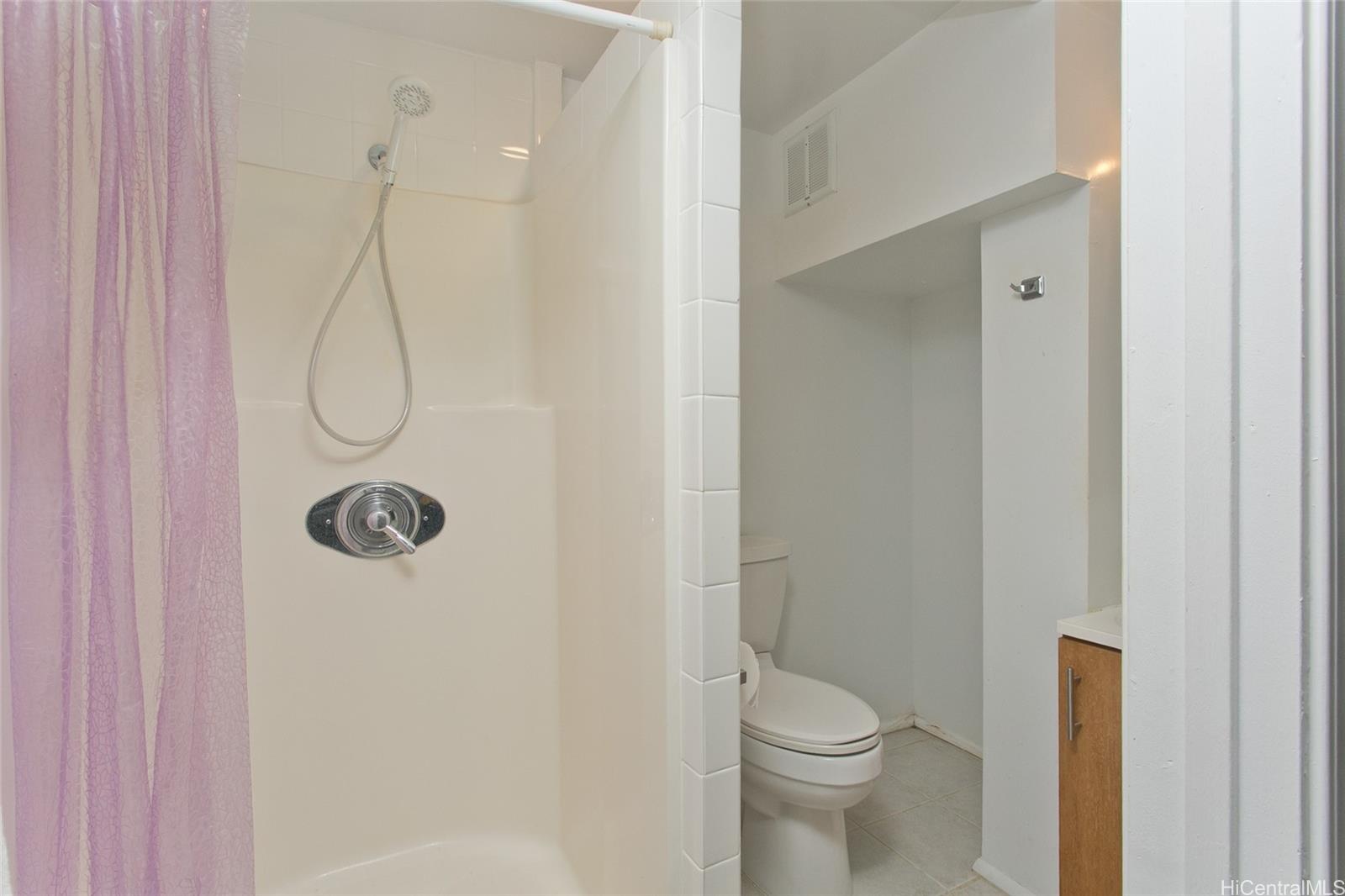 2742 Manoa Road Honolulu, HI 96822 - Photo 20 of 25 Downstairs Bathroom