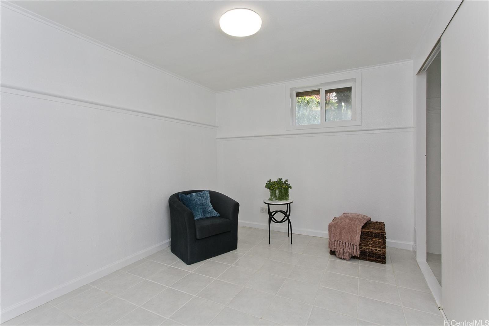 2742 Manoa Road Honolulu, HI 96822 - Photo 21 of 25 Downstairs Bedroom