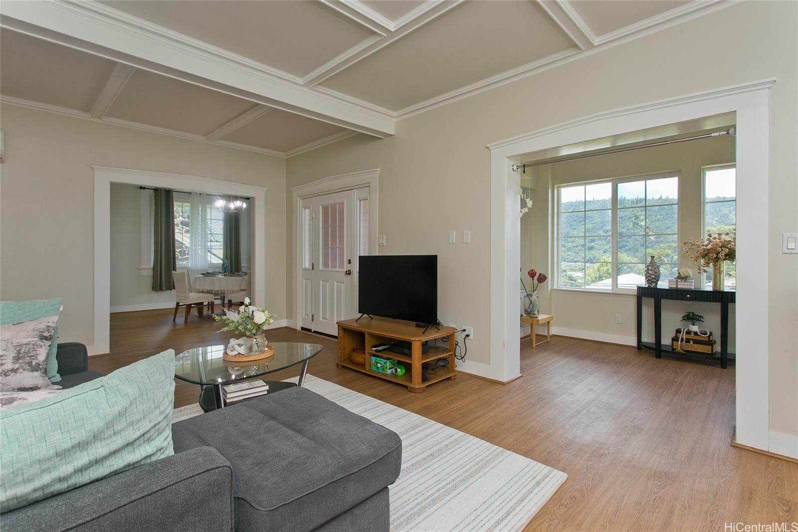 2742 Manoa Road Honolulu, HI 96822 - Photo 5 of 25 Sun Room