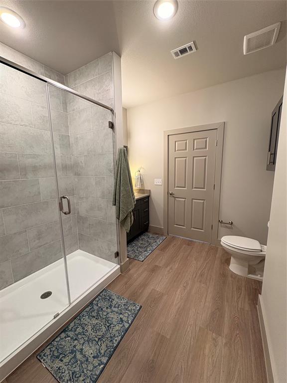 3751 Heritage Towne Blvd. Boulevard Midlothian, TX 76065 - Photo 11 of 20 a bathroom with a shower