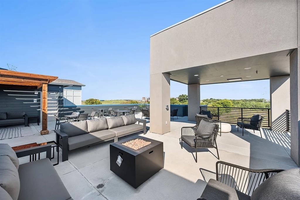 3751 Heritage Towne Blvd. Boulevard Midlothian, TX 76065 - Photo 19 of 20 a outdoor living space with furniture and garden view