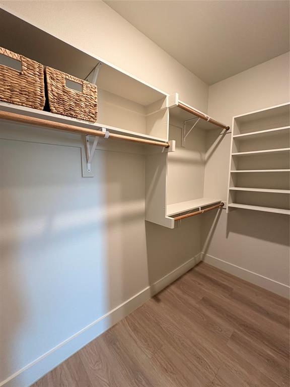 3751 Heritage Towne Blvd. Boulevard Midlothian, TX 76065 - Photo 8 of 20 a view of an empty walk in closet