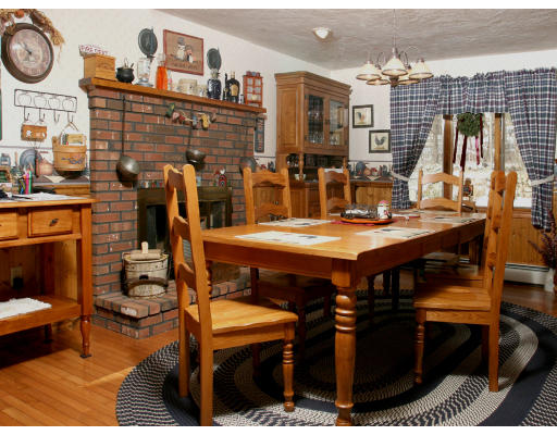 1825 North Brookfield Road Oakham, MA 01068 - Photo 3 of 13 Gallery Image 3