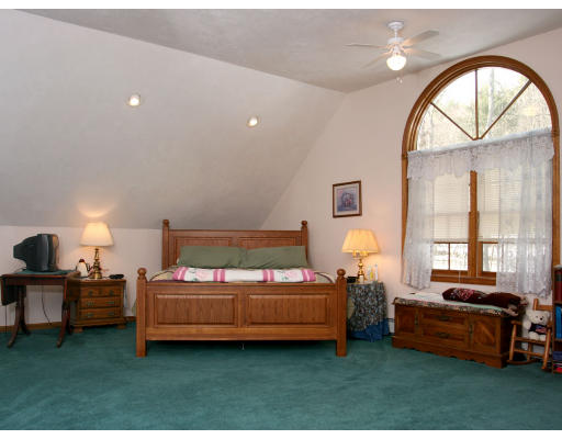 1825 North Brookfield Road Oakham, MA 01068 - Photo 6 of 13 Gallery Image 6