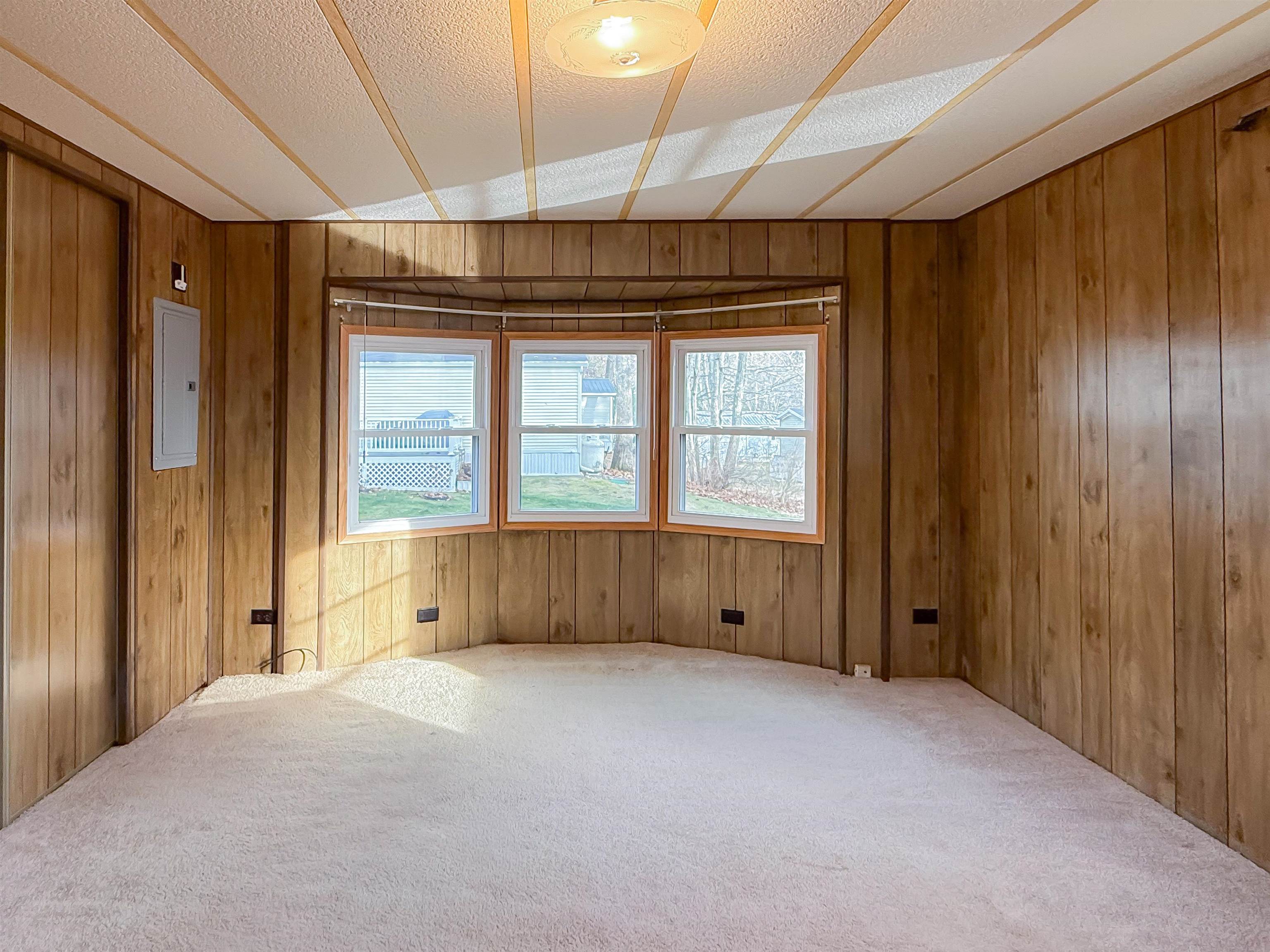 807 Nottingham Drive Exeter, NH 03833 - Photo 33 of 37