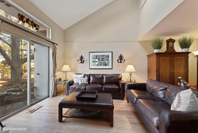 1255 Ranchview Court Buffalo Grove, IL 60089 - Photo 8 of 21