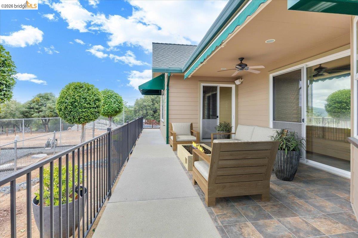 18180 Robin Ridge Road Sonora, CA 95370 - Photo 48 of 88 Patio in back of the main home