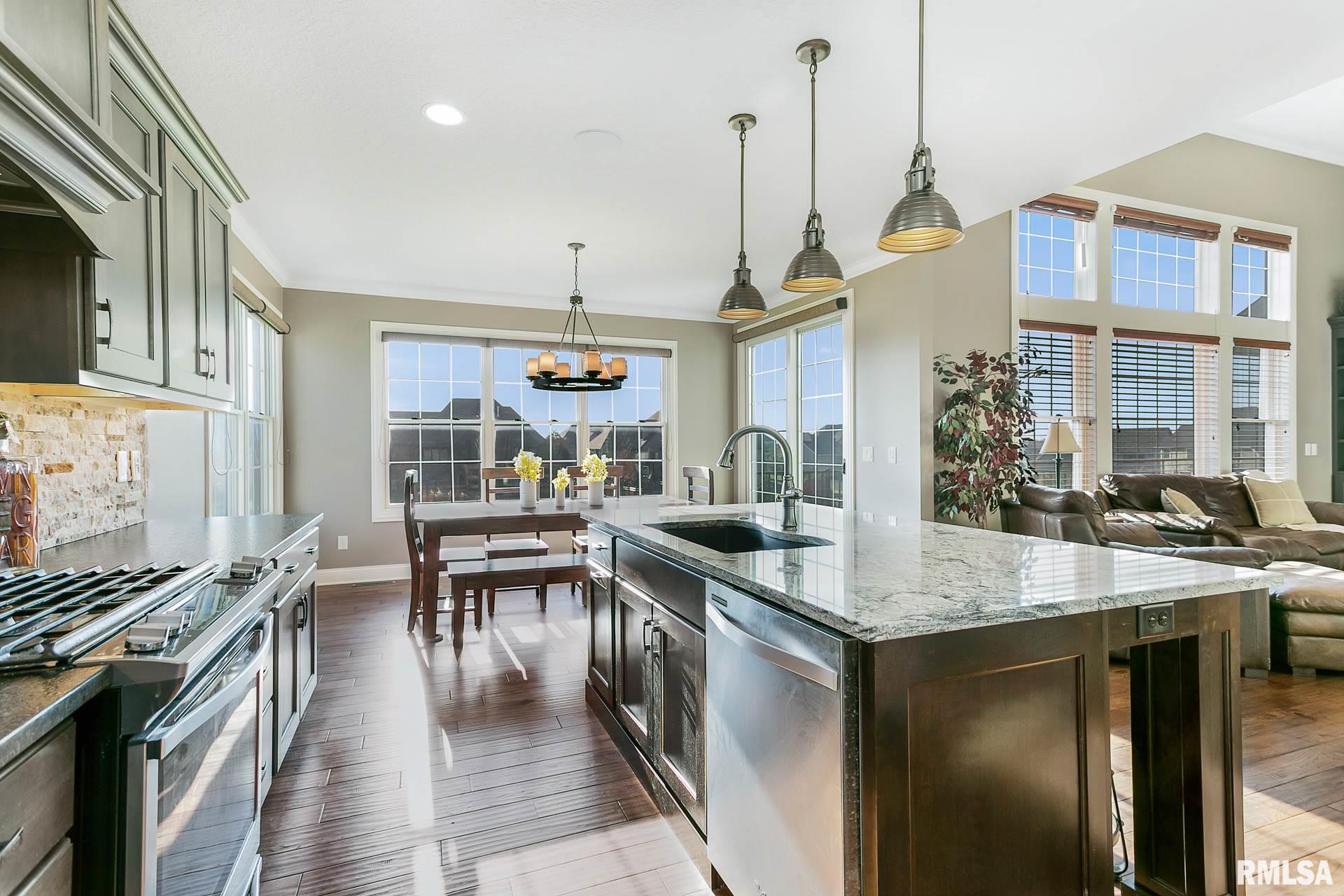 6463 Cardinal Road Bettendorf, IA 52722 - Photo 18 of 46 Gallery Image 18