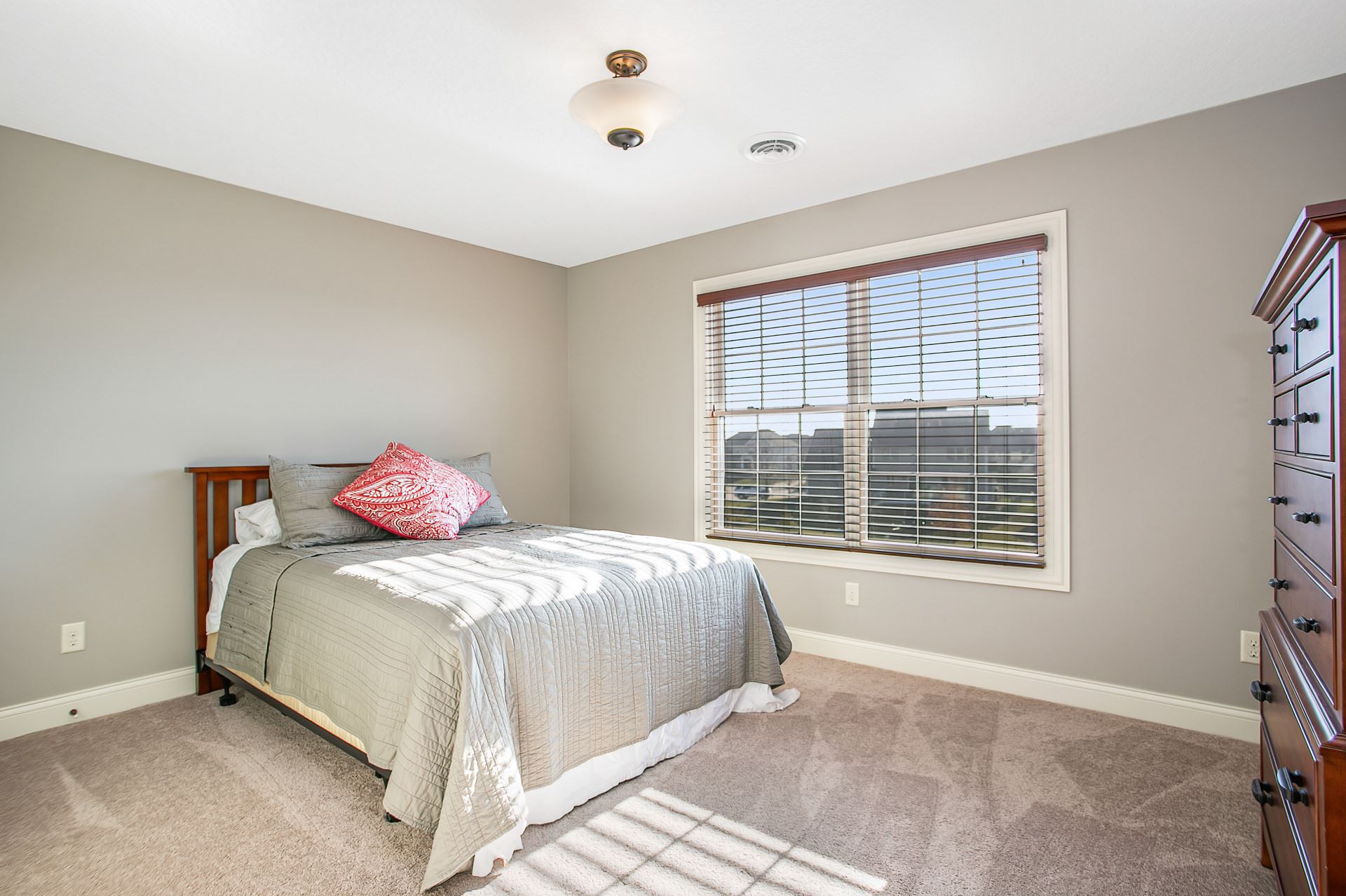 6463 Cardinal Road Bettendorf, IA 52722 - Photo 28 of 46 Gallery Image 28