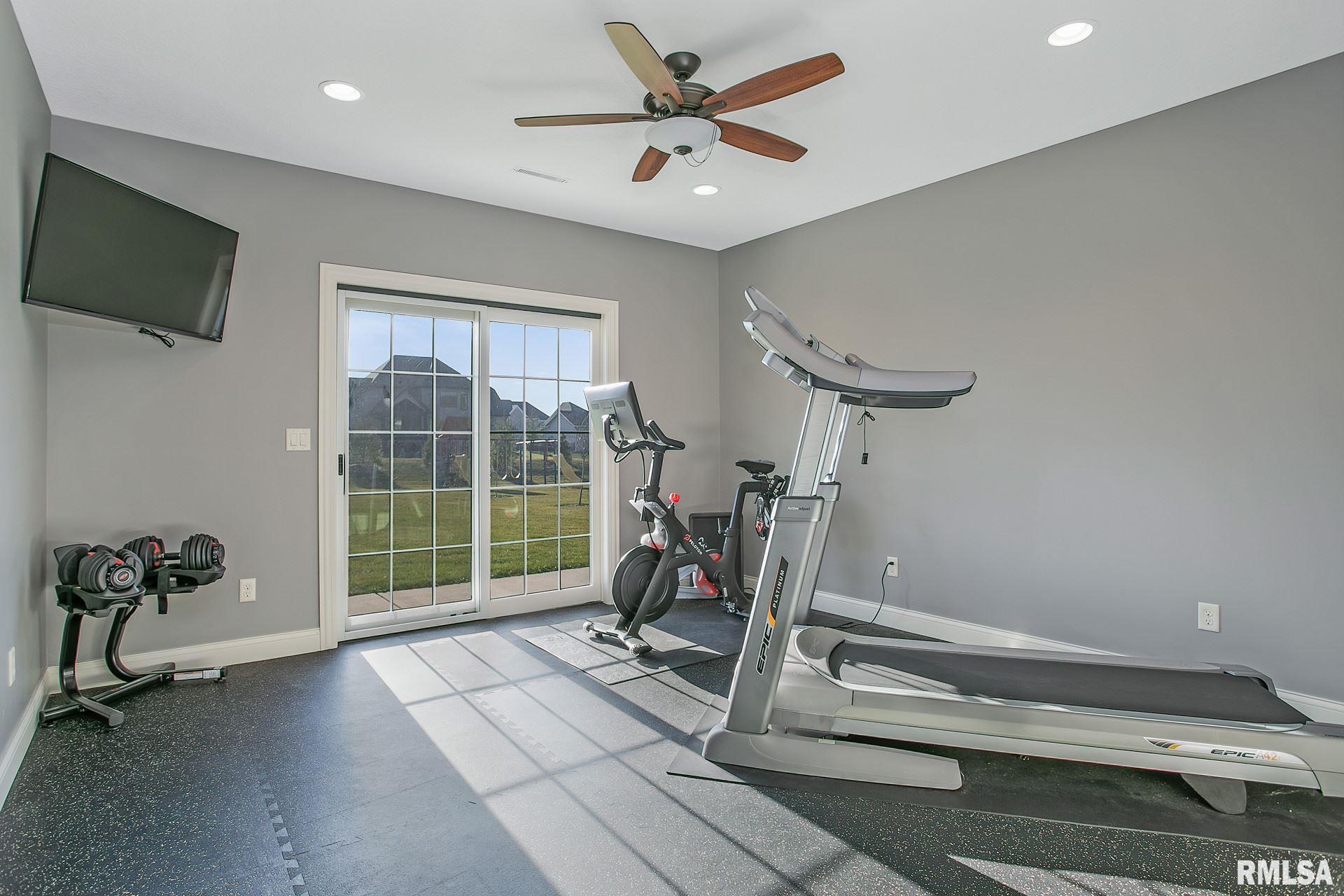 6463 Cardinal Road Bettendorf, IA 52722 - Photo 30 of 46 Gallery Image 30
