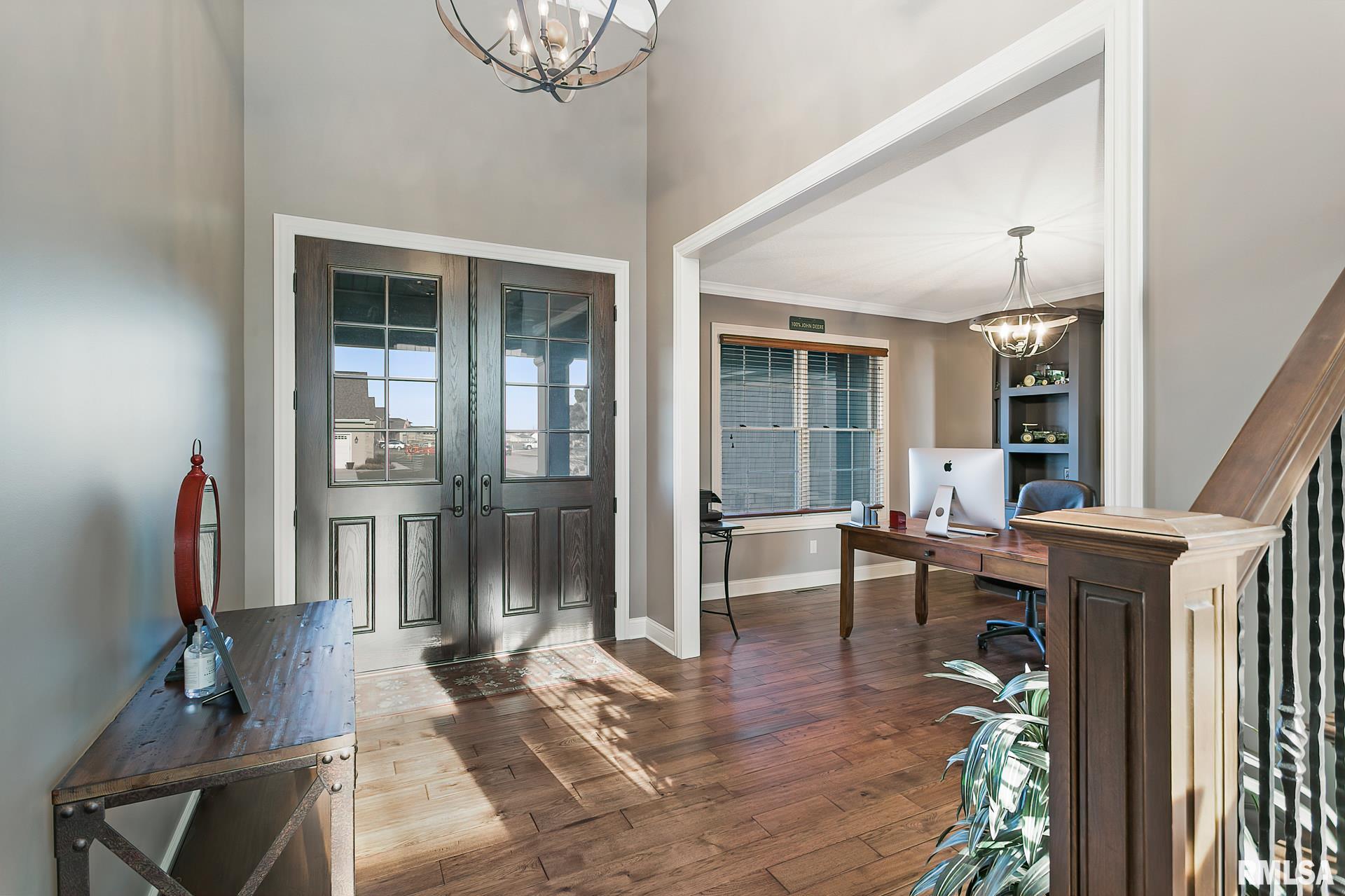 6463 Cardinal Road Bettendorf, IA 52722 - Photo 3 of 46 Gallery Image 3