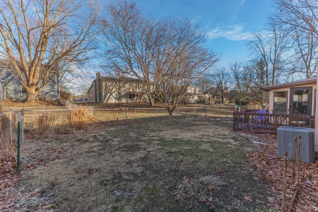 $269,000 | 28 Chatsford Court, Bloomington, IL 61704