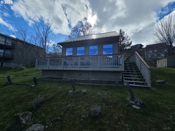 $85,000 | 804 Riverside Street, Maupin, OR 97037