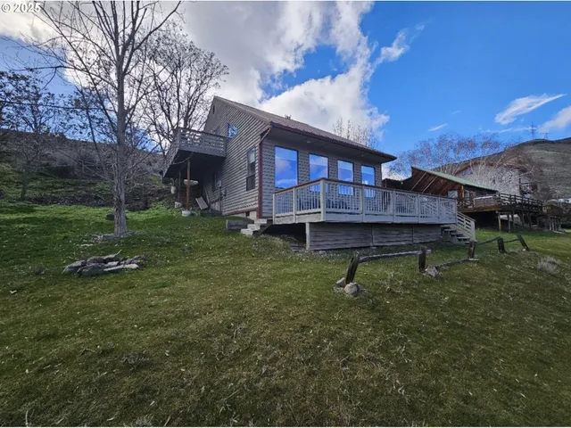 $85,000 | 804 Riverside Street, Maupin, OR 97037